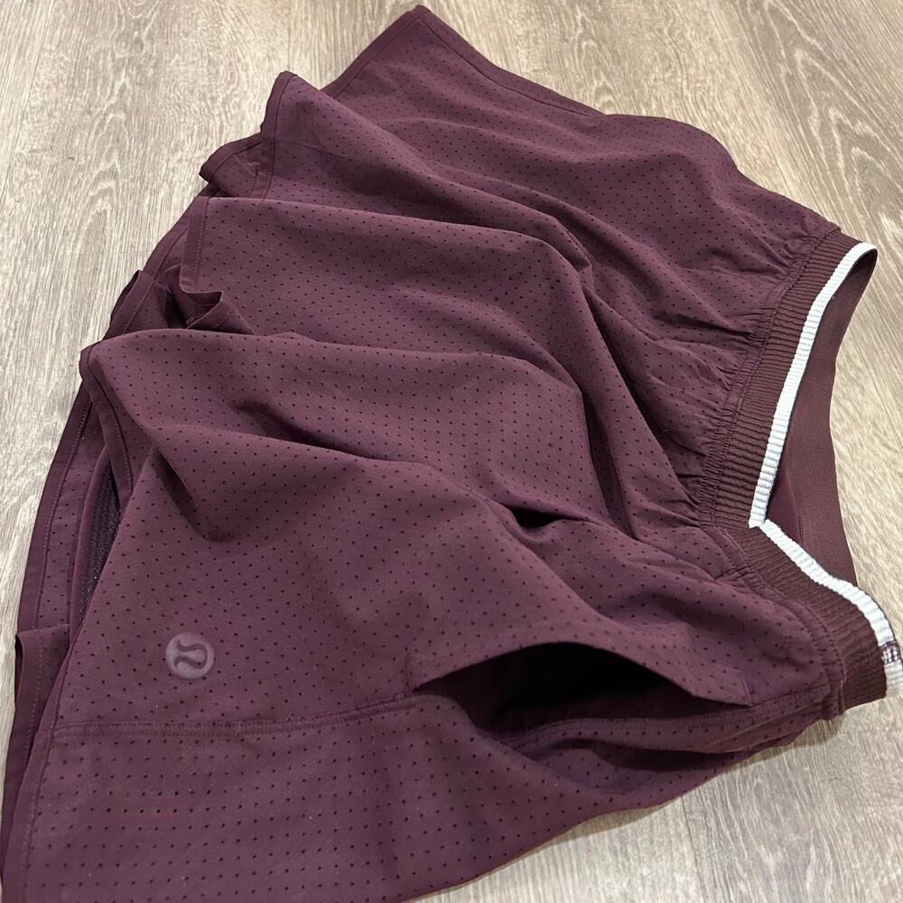 Lululemon Perforated Tennis Skirt Goodnight Plum Light Ivory Size 6 - Picture 14 of 16